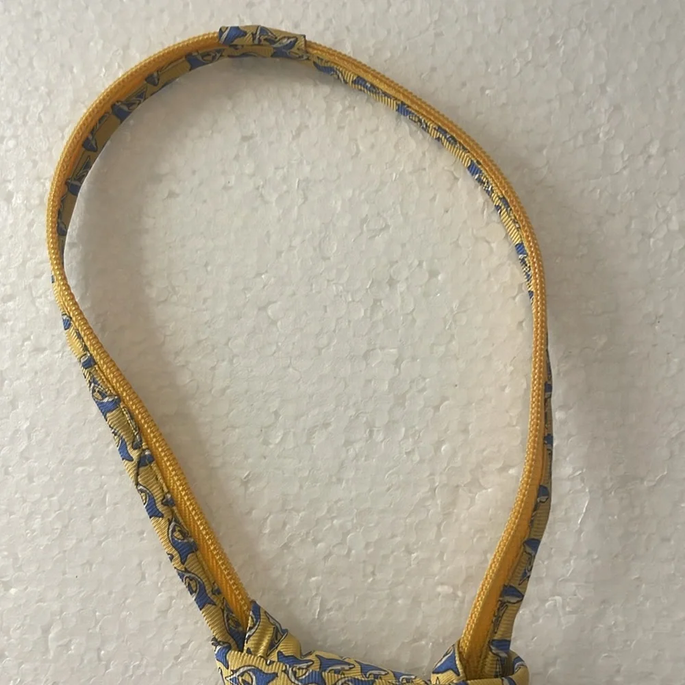 Y2K Stagg shark Pattern Zipper Tie yellow blue easy to put on takeoff adjustable